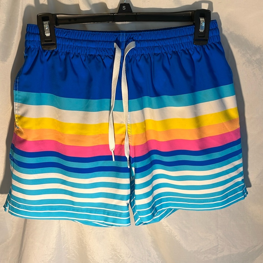 Chubbies “The Newports” classic elastic waistband swim trunk, brief liner